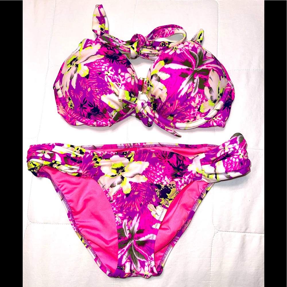Victoria’s Secret’s Swimwear Push Up